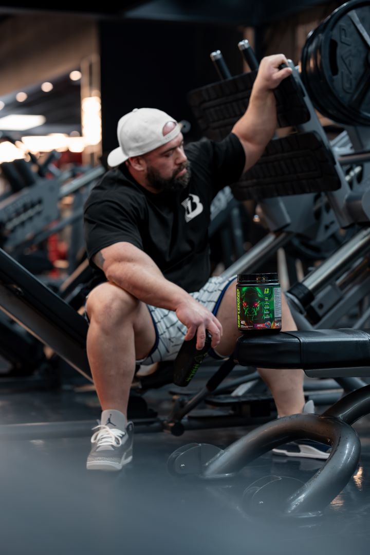 12 STRONG Pre-Workout Formula – Apple Grape